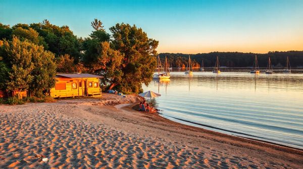 Top 10 destinations pour camper près de l'eau en France